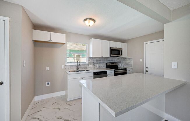 Richmond TX - Newly updated 2 bedroom, 1 bath "A-Frame" type house