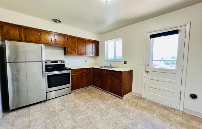 $0 DEPOSIT OPTION. 2 BED 1 BATH IN SOUTH WESTMINSTER
