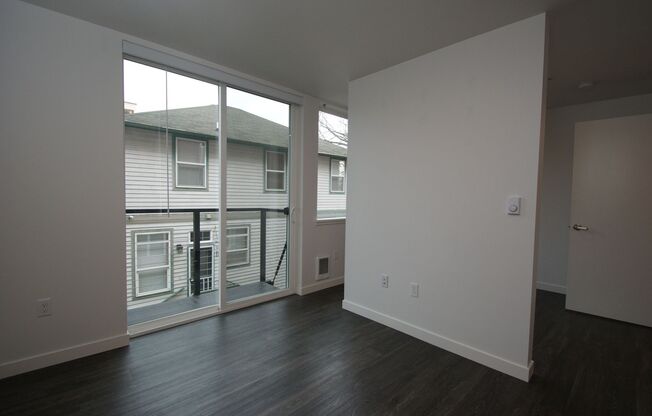 Studio, 1 bath, 356 sqft, $1,550, Unit 312 NEW