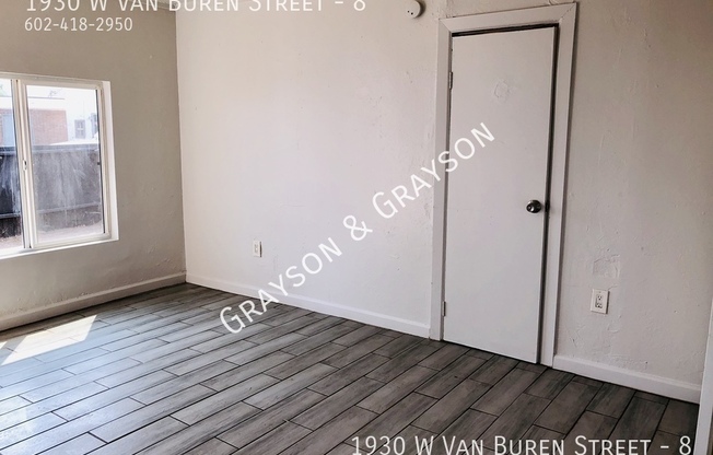 1930 W Van Buren Street