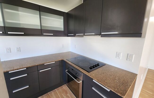 1 bed, 1 bath, 718 sqft, $1,950, Unit 4B