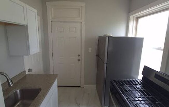 Great 2 Bedroom unit, with a Wonderful Management Company