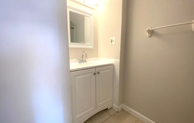 Studio, 1 bath, 12 sqft, $995, Unit #1F