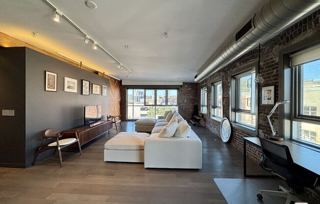 2 beds, 2 baths, 1,710 sqft, $6,750, Unit 401