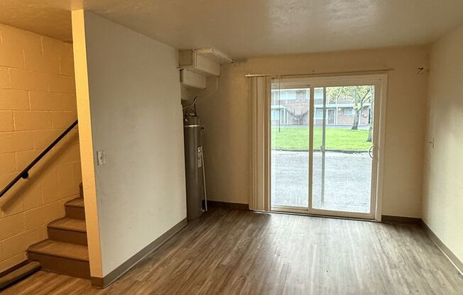 453-132 Stoneway Apartments