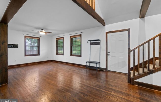 Welcome to 110 Greenway Street, the cutest 2bd 2bth cape cod!