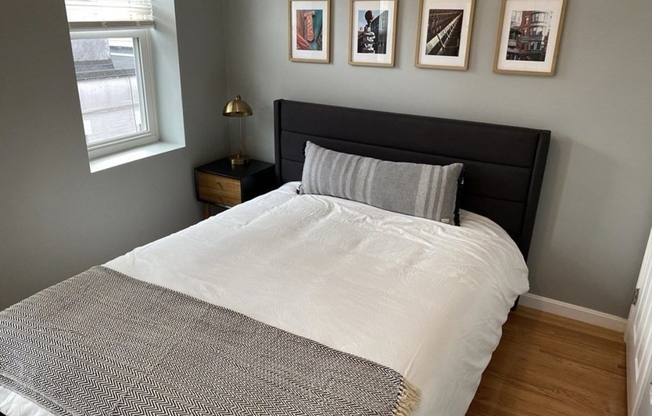 1 bed, 1.5 baths, 650 sqft, $3,000, Unit 3