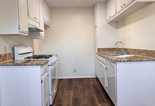 2 beds, 2 baths, 799 sqft, $2,050, Unit 230