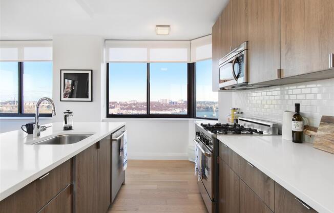 2 beds, 2 baths, 965 sqft, $6,450, Unit 12E