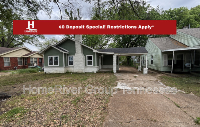 882 MAPLE DR