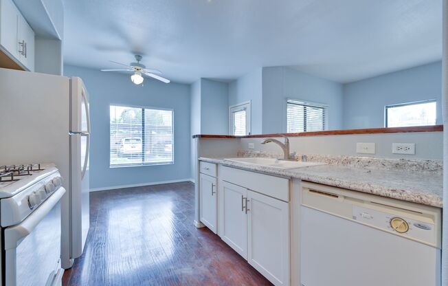 1 bed, 1 bath, $1,300, Unit # 1061