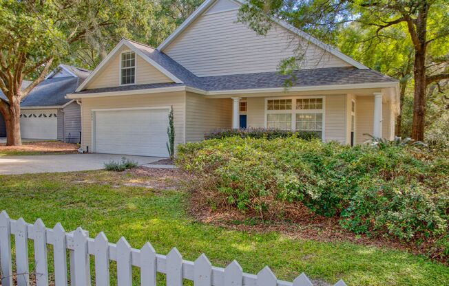 SUBLEASE Walk to the park in Haile Plantation