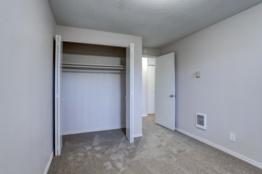 2 beds, 1 bath, 980 sqft, $1,495, Unit 11