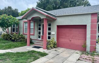 3 Bedroom 1.5 Bath Located in St. Pete 33705!