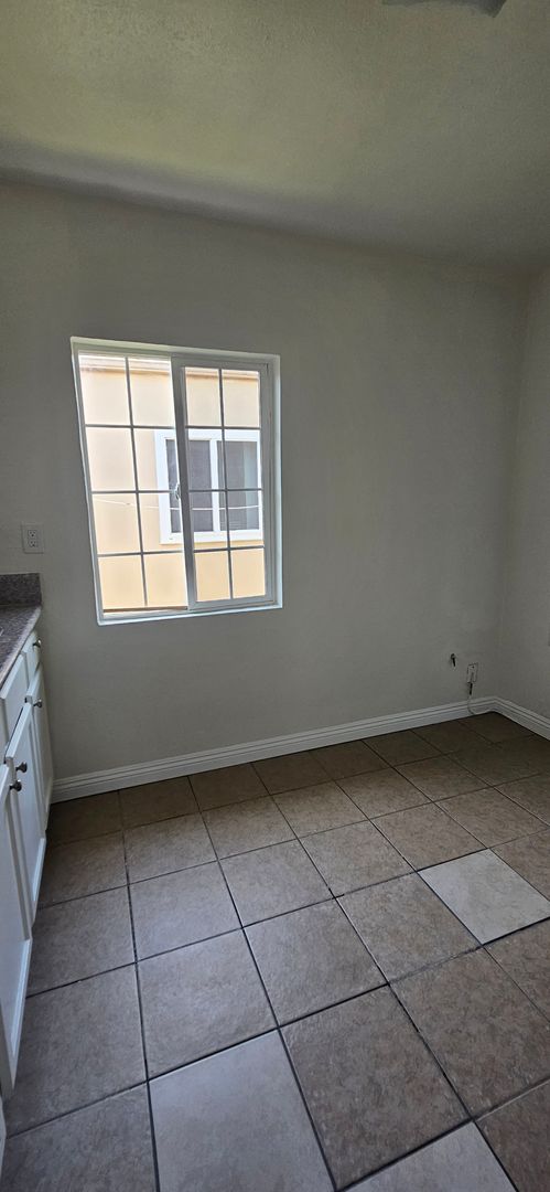 Studio, 1 bath, $1,450