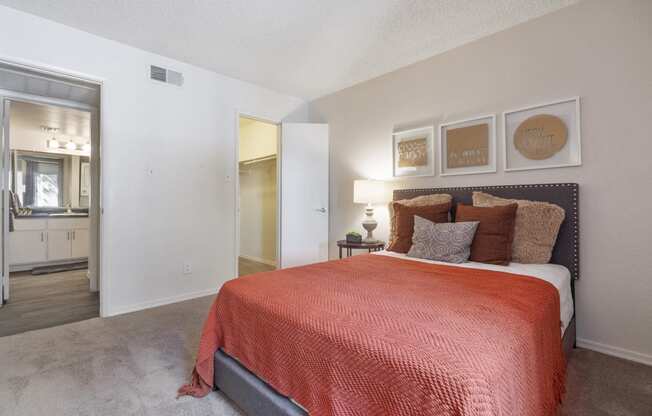 the preserve at ballantyne commons bedroom with red bed