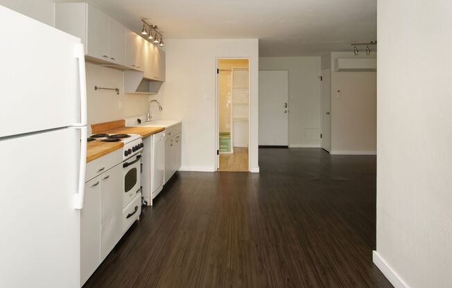 1 bed, 1 bath, $1,350, Unit #29