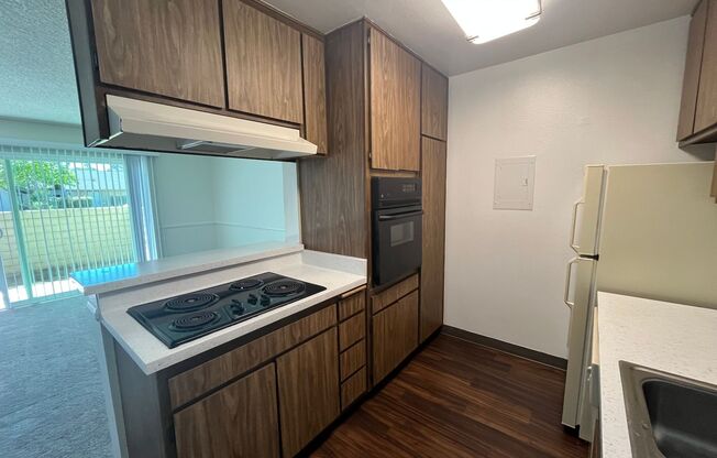 1 bed, 1 bath, 737 sqft, $2,150, Unit 042
