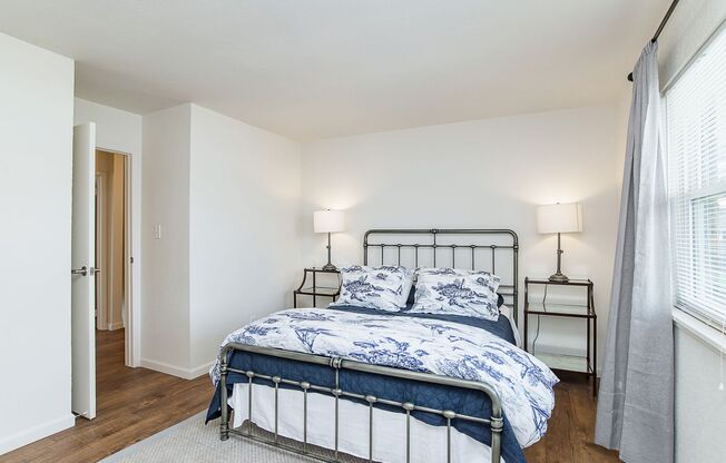 3 beds, 1.5 baths, 1,100 sqft, $1,350