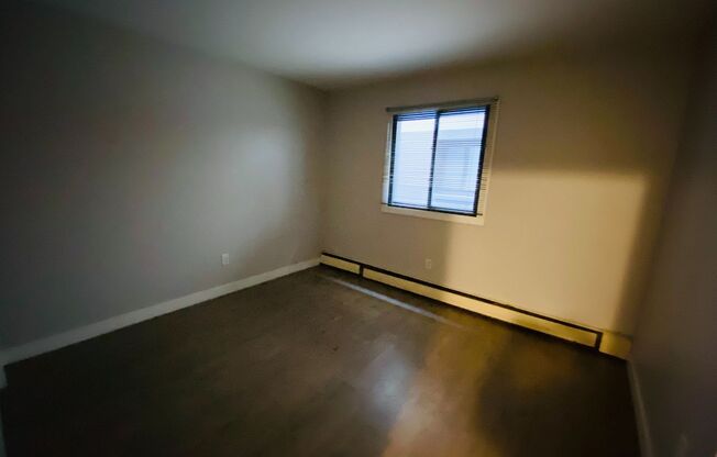 1 bed, 1 bath, $950, Unit 112