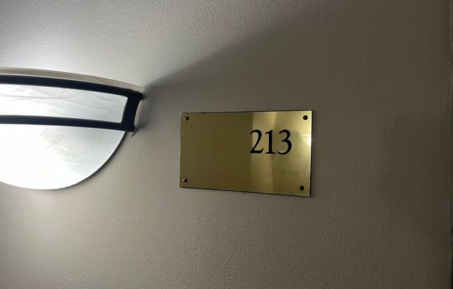 1 bed, 1 bath, 812 sqft, $1,250, Unit 101-213