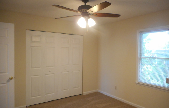 2 beds, 1.5 baths, $1,300, Unit 108