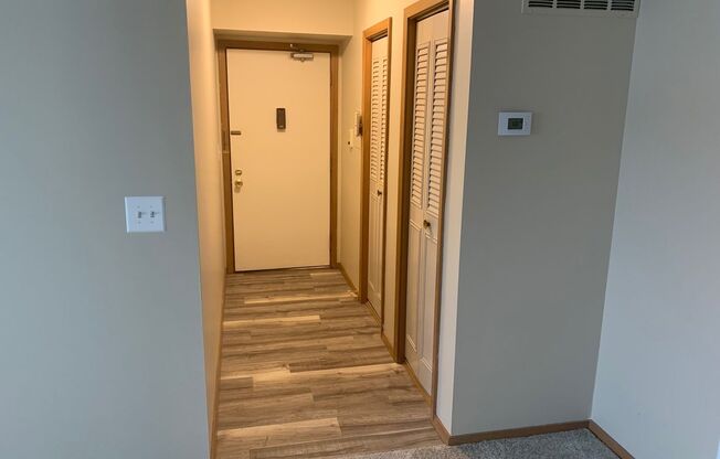 1 bed, 1 bath, $1,050, Unit IVA32