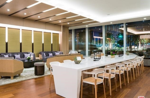 1 bed, 1 bath, 740 sqft, $3,100, Unit 902