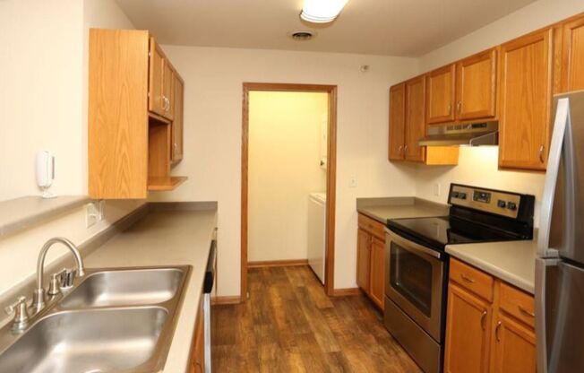 2 beds, 2 baths, 1,287 sqft, $1,645, Unit 925-207