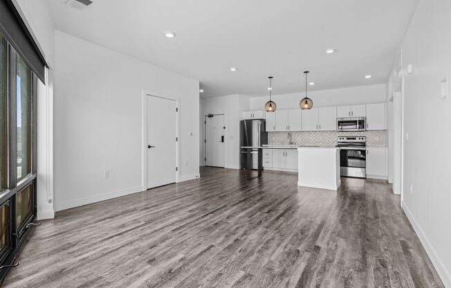 2 beds, 1 bath, 856 sqft, $1,695, Unit 201