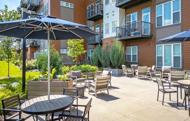 Dominium_Harbor at Twin Lakes_Exterior 5.jpg