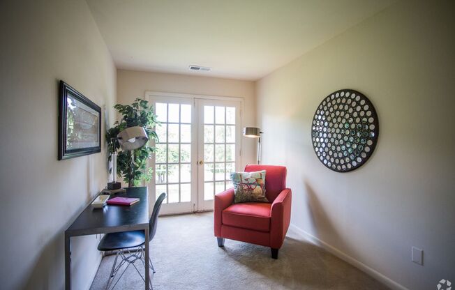 2 beds, 1 bath, 950 sqft, $2,270, Unit 1910HY-0T2