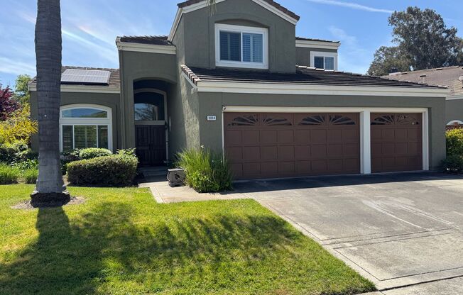 5 bed 3 bath Gated Community in Union City, Solar, Yard, Community Pool, Great Schools, small dog welcome