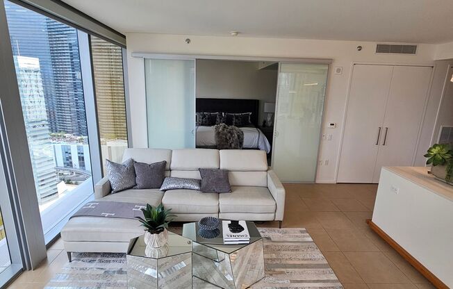 2 beds, 2 baths, $6,040, Unit # 2512