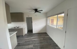 2 beds, 1 bath, $2,095, Unit #25