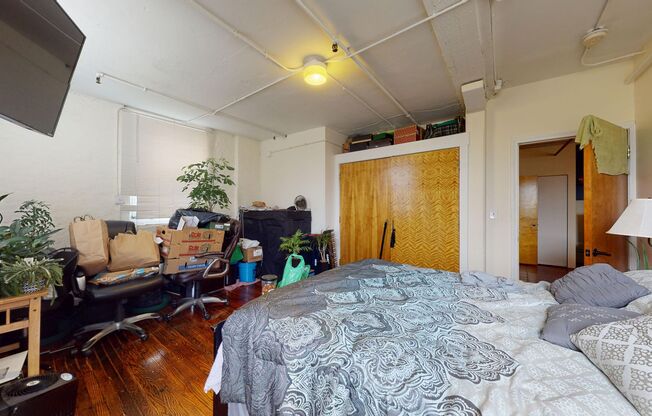 3 beds, 1 bath, 1,596 sqft, $2,695, Unit 2B