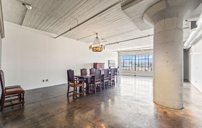 1 bed, 1 bath, 1,385 sqft, $4,200, Unit 413