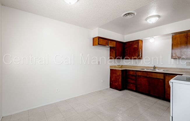 1 bed, 1 bath, 624 sqft, $895, Unit S