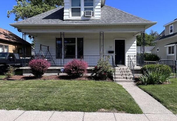 4 Bed/2 Bath Must See in the GU District!!