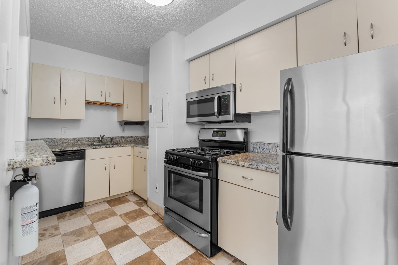 All Utilities Included! Bright Logan Circle 1BR/1BA Condo with Rooftop Views