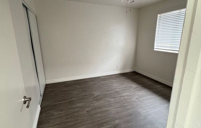 3 beds, 1.5 baths, $2,700, Unit 2203