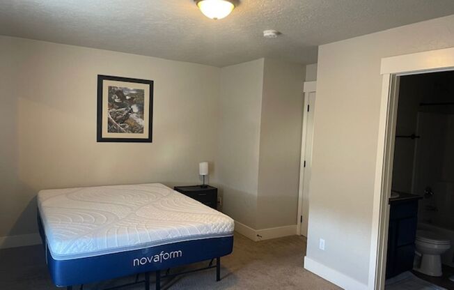 3 beds, 3.5 baths, 1,800 sqft, $1,995, Unit 101 ALKI (FS10) 12U