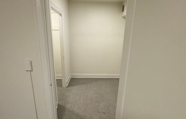 1 bed, 1 bath, 425 sqft, $1,646, Unit 219