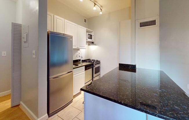 Capitol Hill Studio Apartment for Rent! Available Now!
