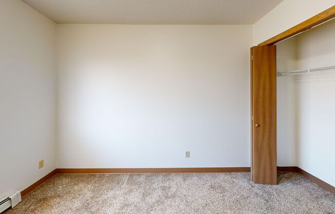 2 beds, 1 bath, 888 sqft, $1,040, Unit 1704-310
