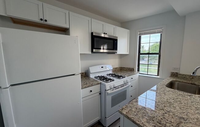 27 E Park Blvd