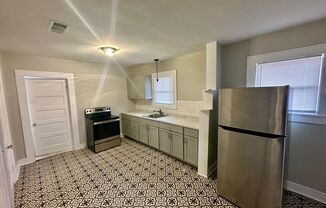 3 beds, 2 baths, $1,295