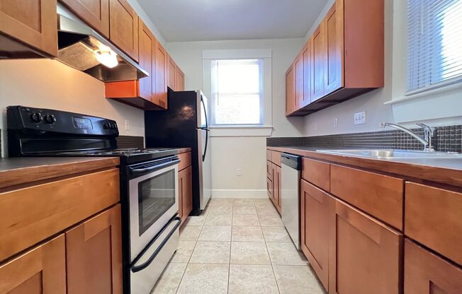 1 bed, 1 bath, 650 sqft, $1,229, Unit BOU-121