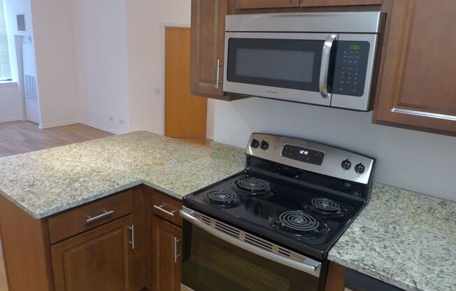 1 bed, 1 bath, 700 sqft, $1,895, Unit 14B