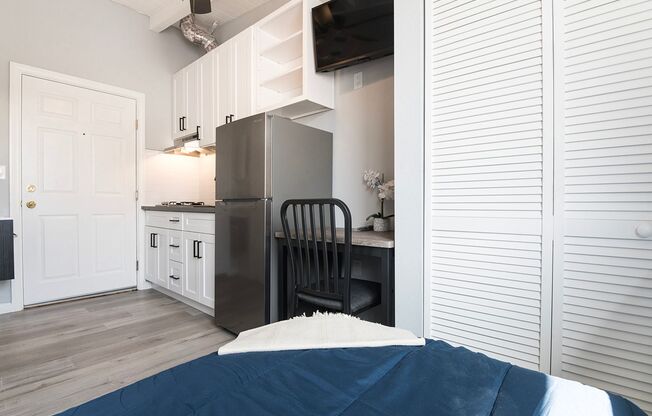 Studio, 1 bath, 138 sqft, $1,595